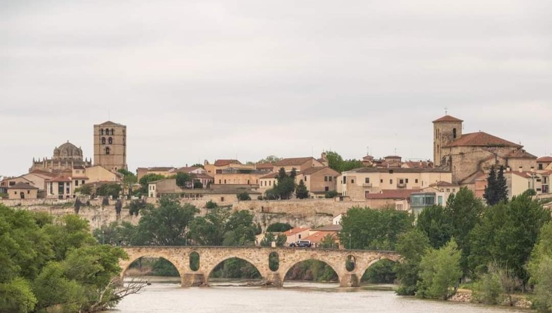 Ferienwohnung A Los Ojos Del Rio Duero Zamora Exterior foto