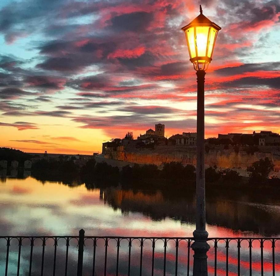 Ferienwohnung A Los Ojos Del Rio Duero Zamora Exterior foto