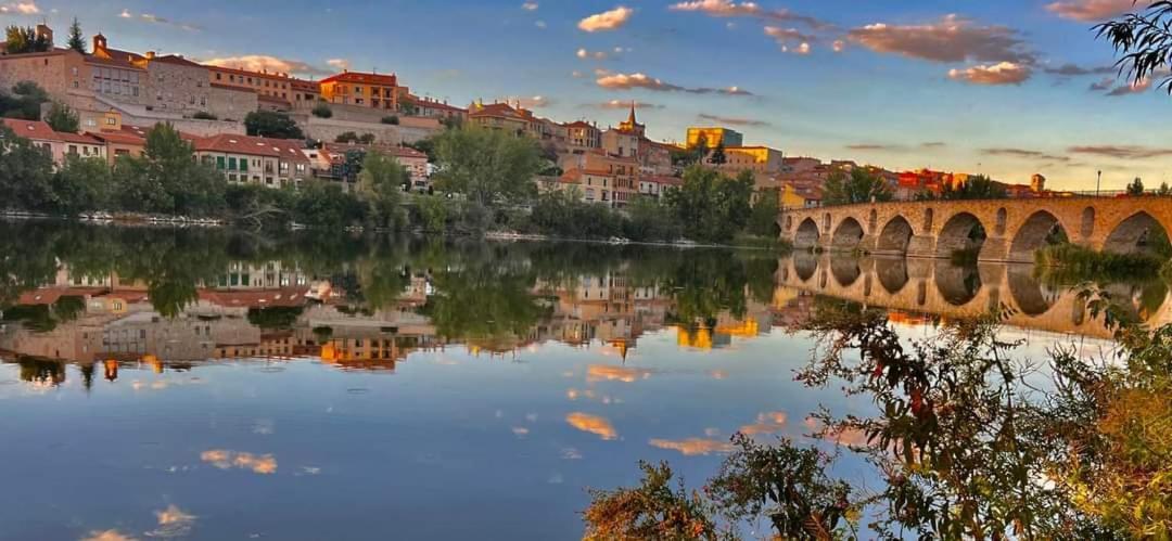 Ferienwohnung A Los Ojos Del Rio Duero Zamora Exterior foto